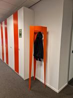 Kapstok design oranje, Ophalen, Zo goed als nieuw