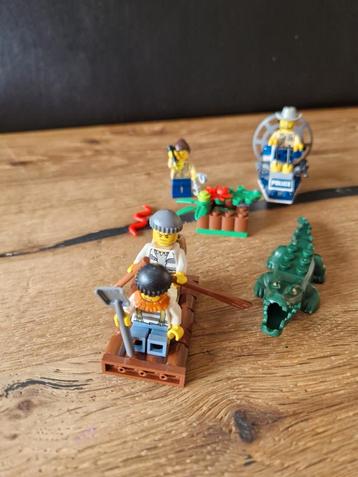Lego set 60066 moeraspolitie beschikbaar voor biedingen