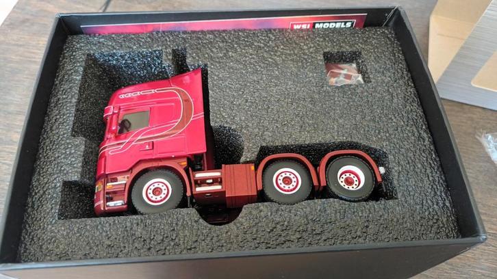 WSI SCANIA TREKKER FREDDY GERDEZ, Hobby en Vrije tijd, Modelauto's | 1:50, Nieuw, Bus of Vrachtwagen, Wsi, Ophalen of Verzenden