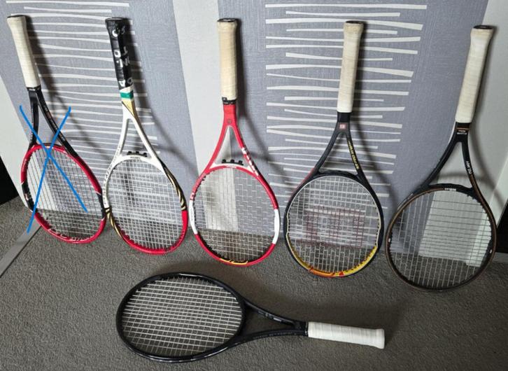 Verzameling originele Roger Federer tennisrackets, Sport en Fitness, Tennis, Gebruikt, Racket, Wilson, L3, Ophalen of Verzenden
