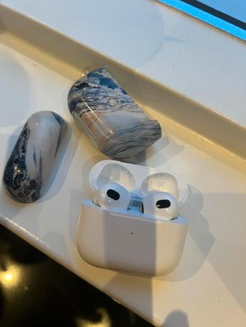 Airpods 3de generatie doen het nog! beschikbaar voor biedingen