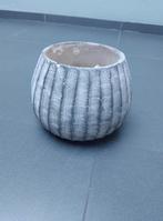 Mooie bloempot, Tuin en Terras, Bloempotten, Rond, Binnen, Ophalen of Verzenden, Zo goed als nieuw