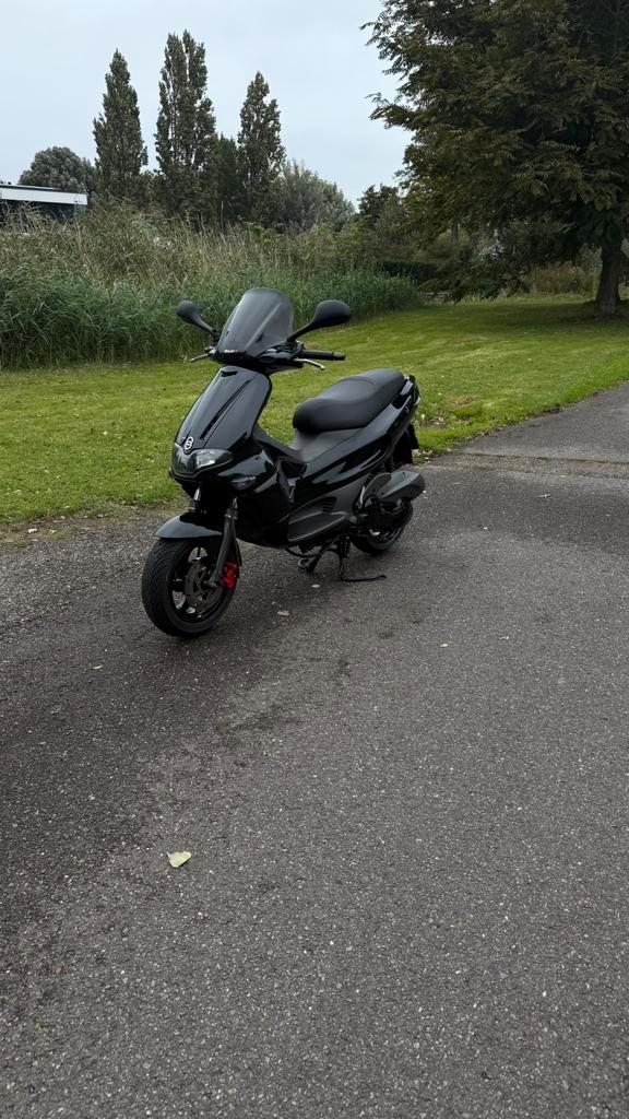 Gilera runner 180cc dd a1, Fietsen en Brommers, Scooters | Piaggio, Overige modellen, Ophalen of Verzenden