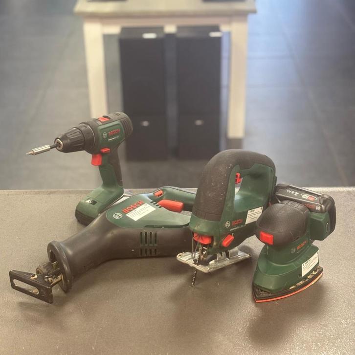 Bosch Gereedschap Set | Decoupeerzaag + Schuurmachine + Boor, Doe-het-zelf en Verbouw, Gereedschap | Boormachines, Zo goed als nieuw