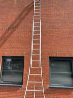 Uitschuifladder ladder 2 x 16 treden, Doe-het-zelf en Verbouw, Ladders en Trappen, Ophalen, Zo goed als nieuw, Ladder, Opvouwbaar of Inschuifbaar