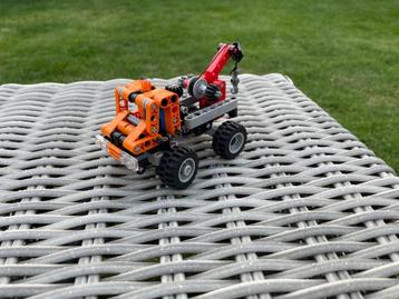 LEGO Technic Mini Takelwagen 9390 beschikbaar voor biedingen