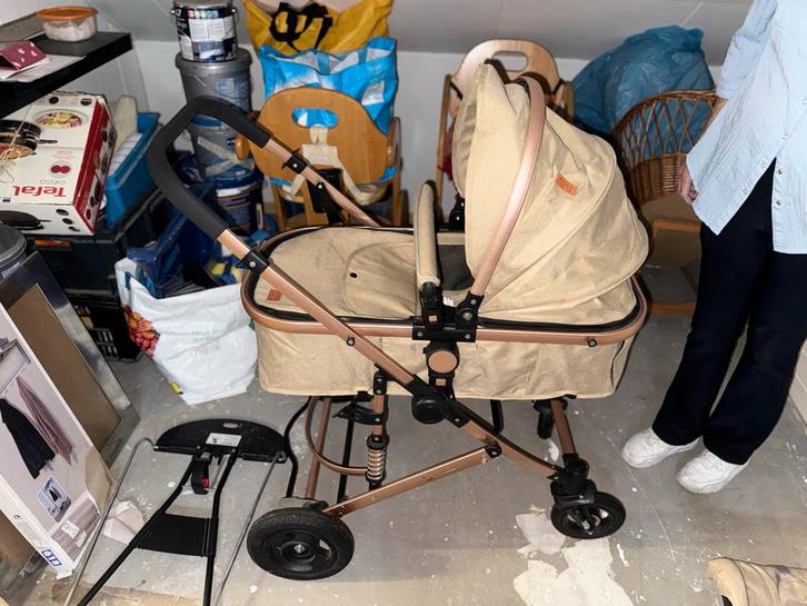 Kinderwagen van merk moni, Kinderen en Baby's, Kinderwagens en Combinaties, Zo goed als nieuw, Kinderwagen, Overige merken, Ophalen