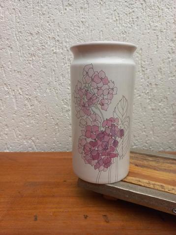 Vintage vaas. Portugees. Flower Power. Keramiek beschikbaar voor biedingen