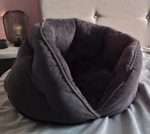 District 70 tuck luxe kleine honden katten mand 50x50x30cm, Dieren en Toebehoren, Hondenmanden, Nieuw, Pluche, Ophalen of Verzenden