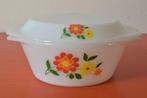 Retro vintage Arcopal ovenschaal / dekschaal - Funky bloem, Huis en Inrichting, Keuken | Servies, Ophalen of Verzenden, Overige stijlen