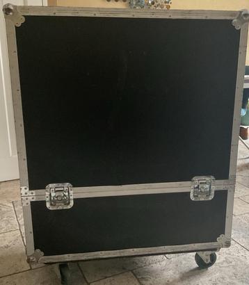 stevige flightcase  beschikbaar voor biedingen