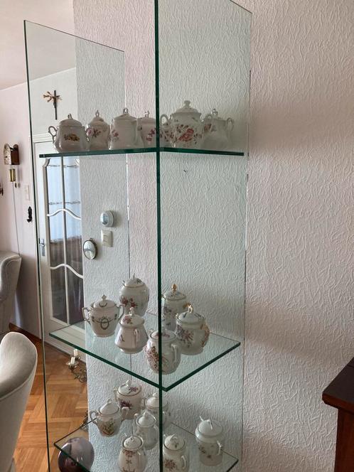 Glazen vitrinekast (gaat voor eind sept naar Kringloop), Huis en Inrichting, Kasten | Vitrinekasten, Zo goed als nieuw, 150 tot 200 cm