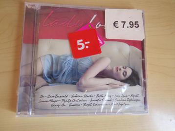 Trijntje Oosterhuis, Jennifer Ewbank, Twarres & Caro Emerald beschikbaar voor biedingen