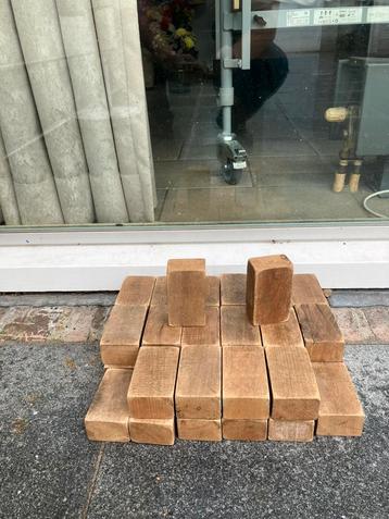 Blokjesvoetbal beschikbaar voor biedingen