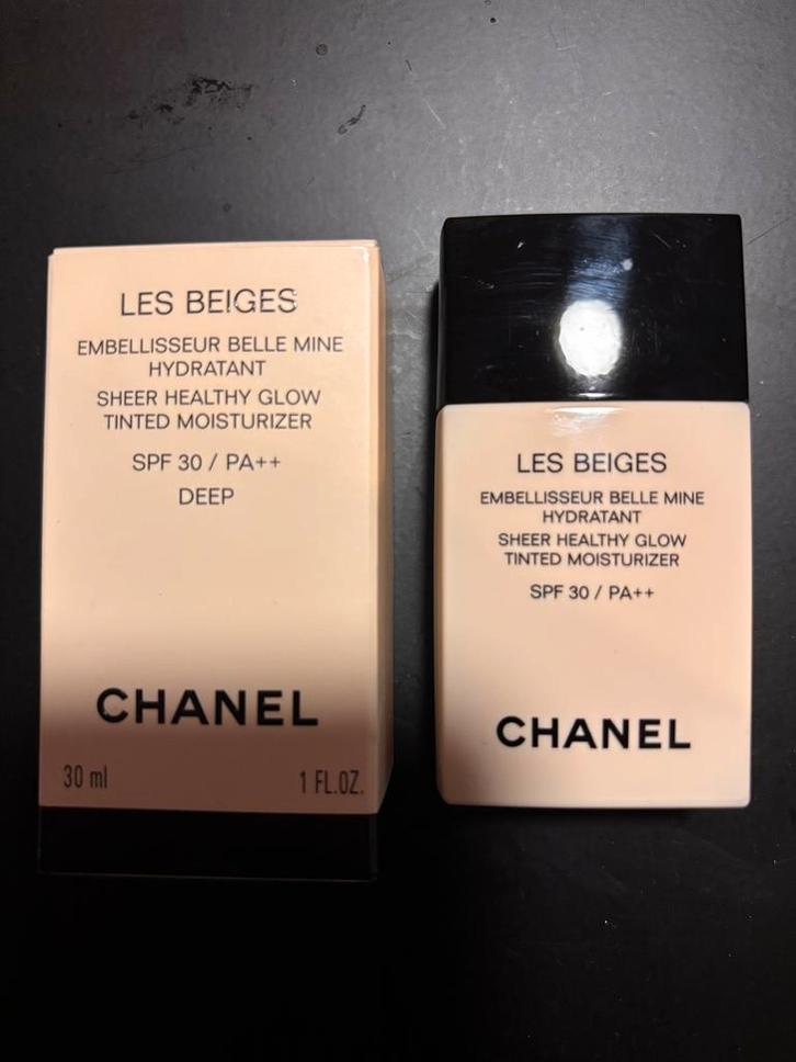 CHANEL Les Beiges – Sheer Healthy Glow Tinted Moisturizer, Sieraden, Tassen en Uiterlijk, Uiterlijk | Gezichtsverzorging, Zo goed als nieuw