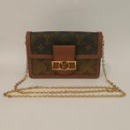 Louis Vuitton M68746 Dauphine Chain Wallet, Louis Vuitton, Gebruikt, Support@louisvuitton.com, 2 Rue du Pont Neuf
75001 Paris
France