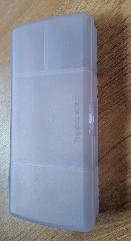 Tupperware Lunchdoos Opbergdoos met Vakken, Huis en Inrichting, Keuken | Tupperware, Gebruikt, Bus of Trommel, Paars, Ophalen of Verzenden
