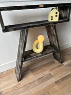 Een zeer aparte sidetable in de kleur zwart wash, Huis en Inrichting, Tafels | Sidetables, Ophalen, Nieuw, 25 tot 50 cm, Rechthoekig
