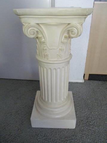 Griekse mooie zuilen pilaren 2 stuks beton stevig vintage  beschikbaar voor biedingen