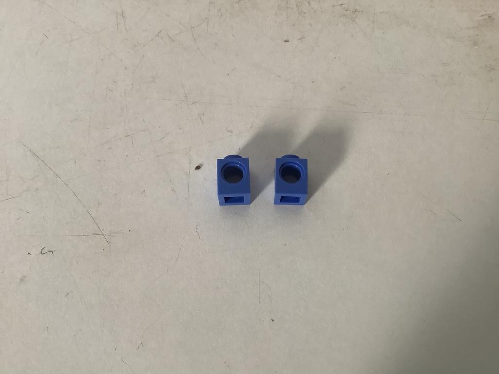 Lego technic steen 1x1 met gat violet blauw, Kinderen en Baby's, Speelgoed | Duplo en Lego, Ophalen of Verzenden, Gebruikt, Losse stenen