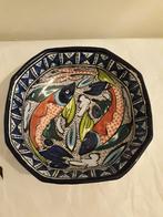 Keramische schaal met multicolor vis design., Antiek en Kunst, Ophalen of Verzenden