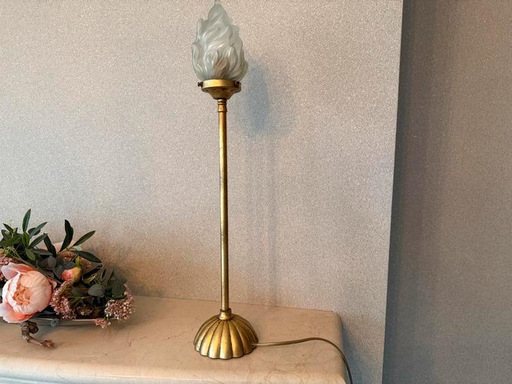 Sierlijke lamp op goudkleurige voet - 56cm hoog, Huis en Inrichting, Lampen | Tafellampen, Zo goed als nieuw, 50 tot 75 cm, Glas