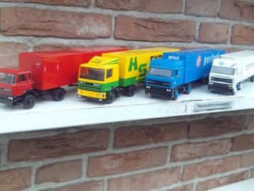 Lion  Toys  4  x  Daf  2100  95  3300  en  3600 beschikbaar voor biedingen