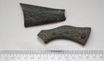 2 x Antiek kolf beslag van pistool of revolver. Bodemvondst, Ophalen of Verzenden