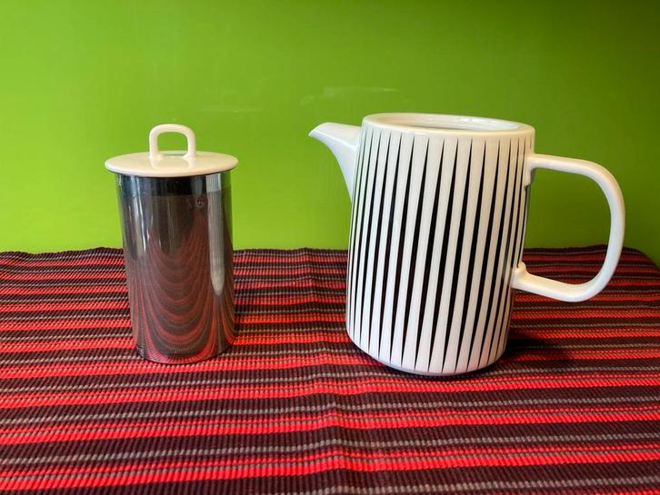 ASA Selection Theepot met Filter - Zwart/Wit Design, Huis en Inrichting, Keuken | Servies, Zo goed als nieuw, Overige typen, Porselein