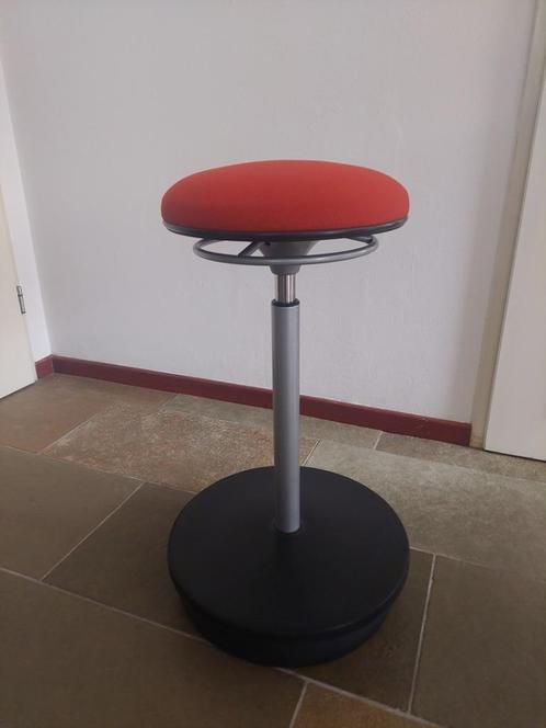 Comforto zit sta kruk wiebelkruk, Huis en Inrichting, Bureaustoelen, Zo goed als nieuw, Bureaukruk, Oranje, Ergonomisch, Ophalen