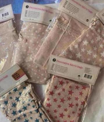 STOFFEN DECORATIEZAKJES  beschikbaar voor biedingen