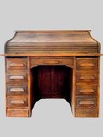 Antiek bureau met ingenieus slot, Ophalen