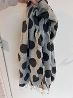Leuk kleed voor op de bank, Huis en Inrichting, Woonaccessoires | Plaids en Woondekens, Ophalen