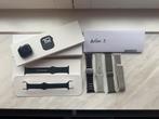 Apple Watch 10, 42mm met 5 bandjes (97% batterij), Sieraden, Tassen en Uiterlijk, Smartwatches, Zwart, IOS, Ophalen of Verzenden