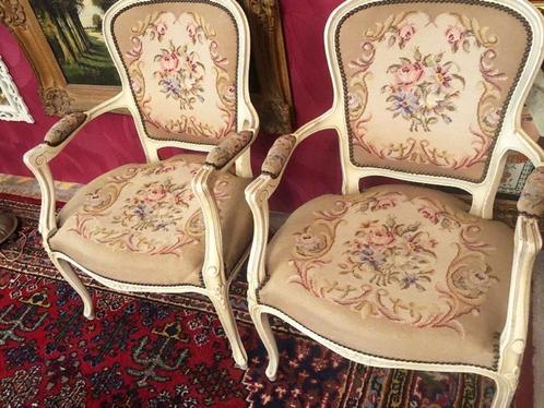 2 Brocante stoelen antiek hout crème met beige stof,, Antiek en Kunst, Antiek | Meubels | Stoelen en Banken, Ophalen of Verzenden