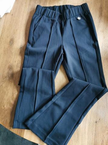 Mooie zwarte broek van Jacky girls mt140 beschikbaar voor biedingen