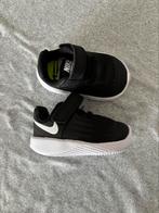 Nike schoentjes maat 17, Ophalen of Verzenden, Zo goed als nieuw, Jongetje of Meisje, Schoentjes