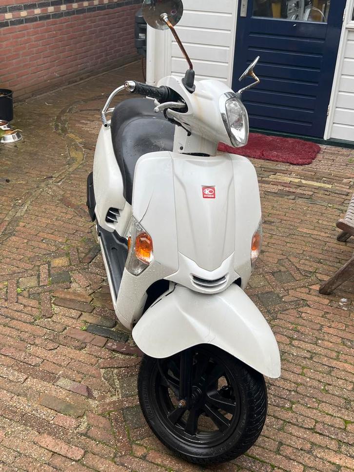 Mooie Kymco like start altijd! Geel kenteken, Fietsen en Brommers, Scooters | Kymco, Gebruikt, Like, Benzine, Ophalen