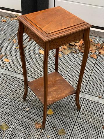 Vintage Frans Plantentafeltje beschikbaar voor biedingen