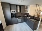 Complete keuken met inbouwapparatuur, Huis en Inrichting, Keuken | Complete keukens, Ophalen, Gebruikt, Graniet of Steen, Hoekkeuken