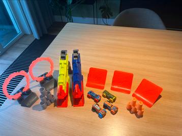 Nerf Nitro set met 4 auto’s pionen en 6 loepingen beschikbaar voor biedingen