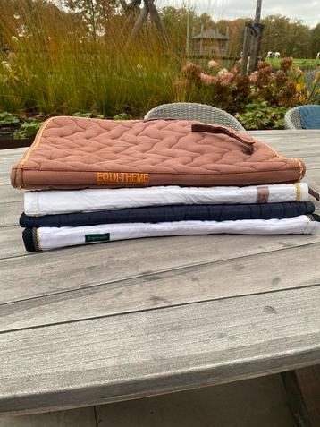 4x zadeldek/sjabrak | dressuur Full | o.a. Anky beschikbaar voor biedingen