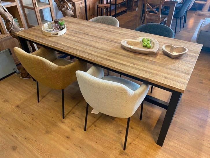 Teakhout Eettafel + metalen poot 203 x 91 AFGEPRIJSD:, Huis en Inrichting, Overige Huis en Inrichting, Nieuw, Ophalen