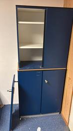 Blauwe Opbergkast, Ophalen