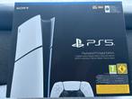 PS5 Slim Digital + 2 Controllers, Spelcomputers en Games, Spelcomputers | Sony PlayStation 5, Ophalen of Verzenden, Zo goed als nieuw