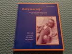 Babymassage - Helende massage bij baby's en peuters, Ophalen of Verzenden, Zo goed als nieuw, Julia Woodfield