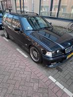 BMW 3-Serie 2.0 I 320 Touring 1998 Zwart, Auto's, BMW, Achterwielaandrijving, 74 €/maand, 150 pk, Zwart