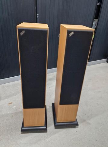 prachtige Acoustic Energie luidsprekers beschikbaar voor biedingen