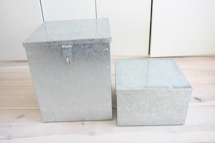 Zinken opbergbakken / gegalvaniseerde stalen dozen, Huis en Inrichting, Woonaccessoires | Kisten, Gebruikt, Minder dan 50 cm, Minder dan 50 cm