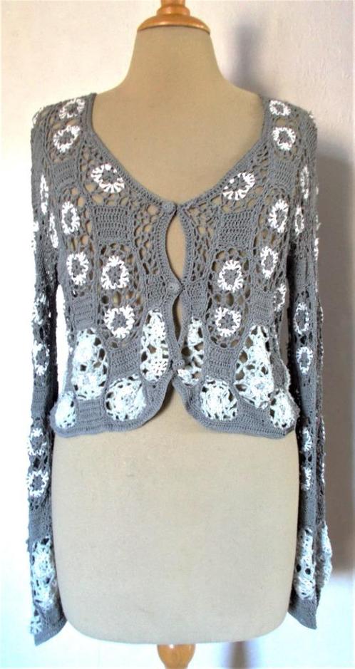Grijs/wit gehaakt Ibiza/hippie/boho vestje van Didi! 40, Kleding | Dames, Tops, Zo goed als nieuw, Maat 38/40 (M), Grijs, Lange mouw